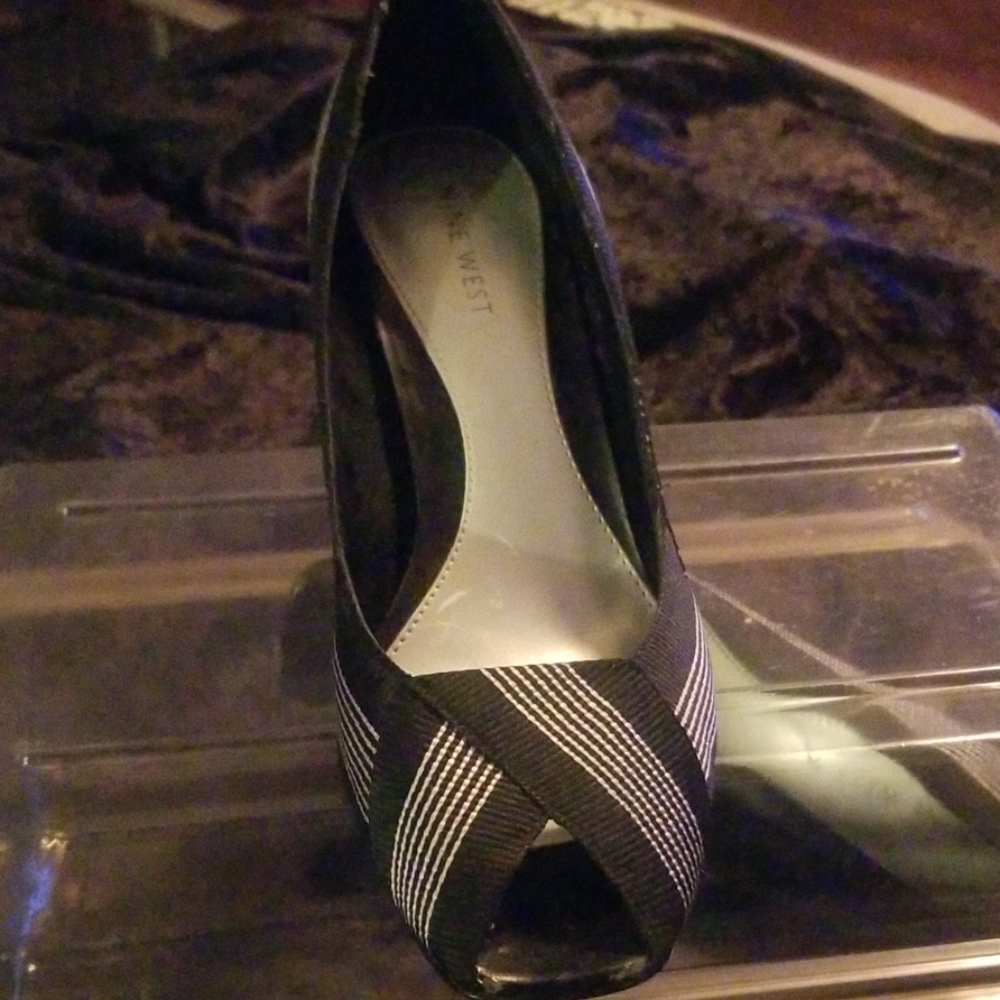 Shoes - Picture 2 of 2
